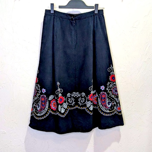 Coldwater Creek Corduroy Black Skirt Size 6 P Floral Print A-Line Knee Length - Picture 3 of 6